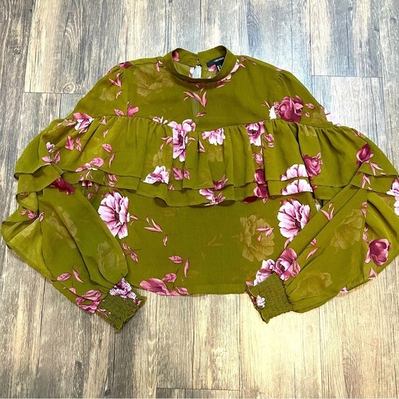 Forever 21 Tops - Forever 21 Green Floral Sheer Long Sleeves Ruffled Top Mock Neck Size S